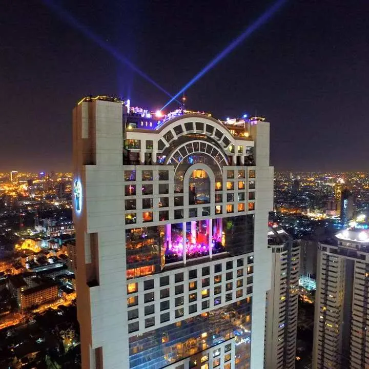 Banyan Tree Bangkok — photo 1