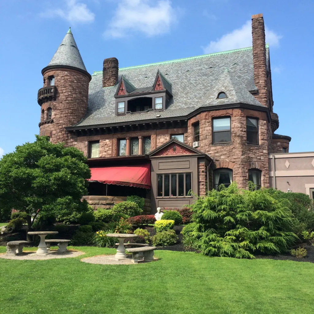 Belhurst Castle and Winery — photo 3