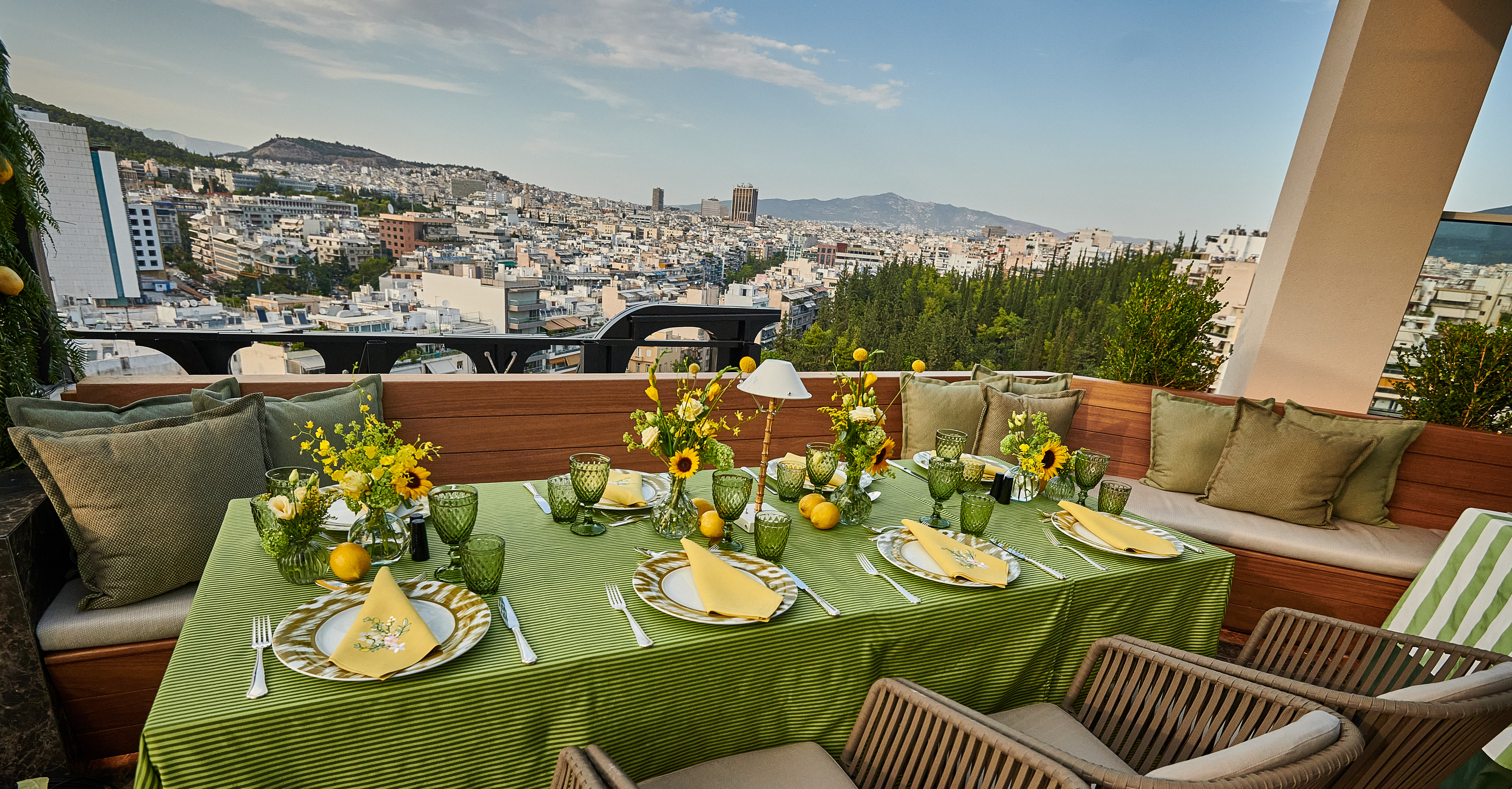 Divani Caravel Hotel