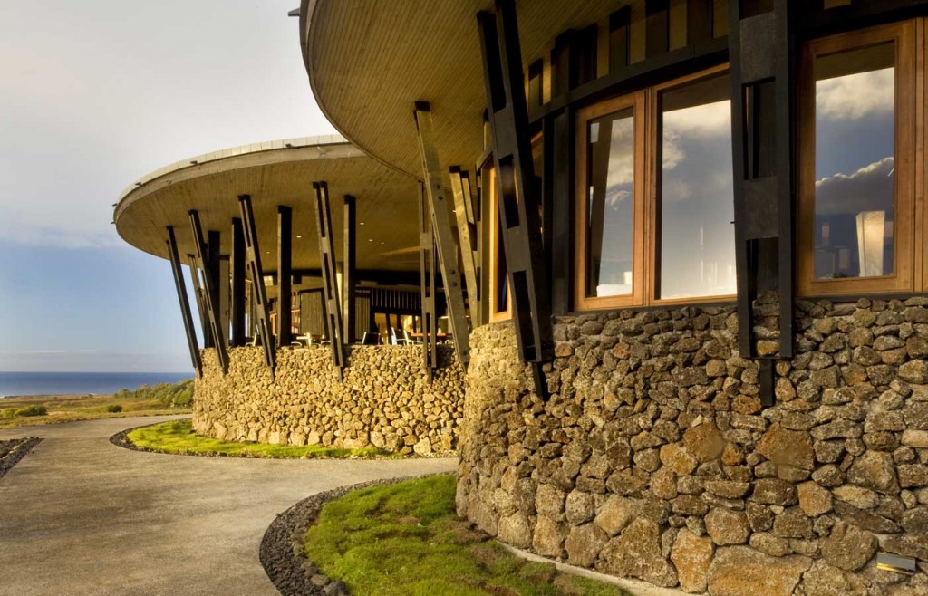 Explora Rapa Nui Easter Island
