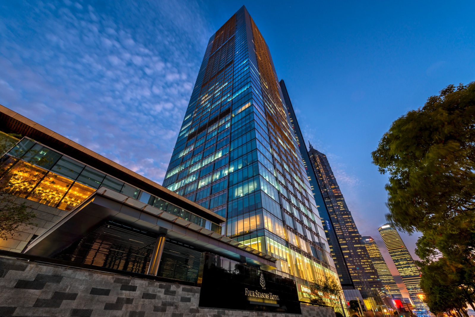 Four Seasons Hotel Shanghai at Pudong