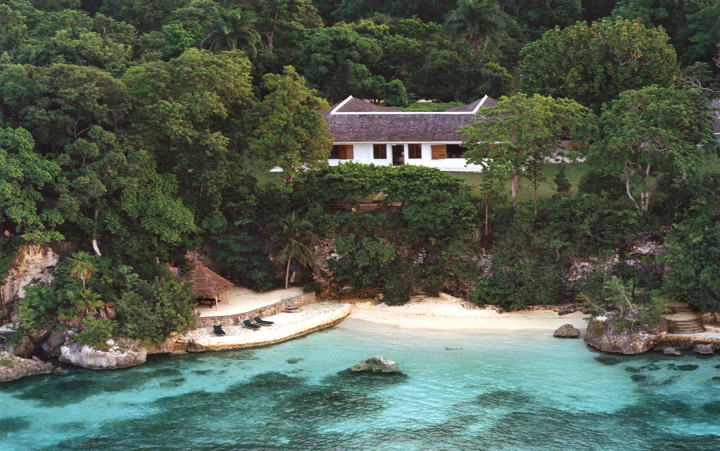 GoldenEye — photo 1