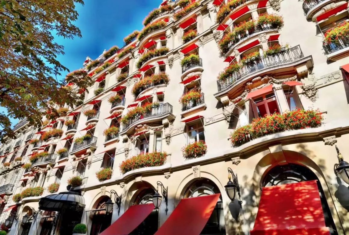 Hôtel Plaza Athénée, Dorchester Collection — photo 2