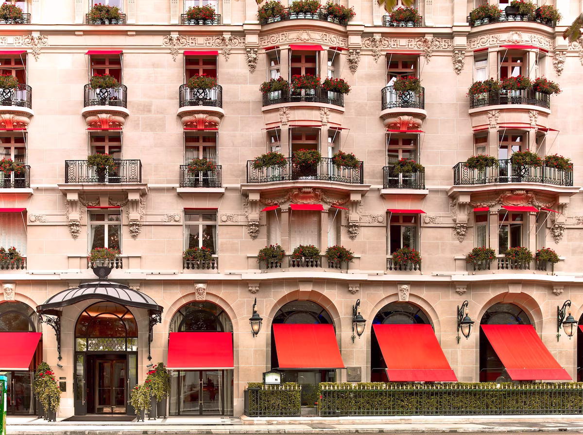 Hôtel Plaza Athénée, Dorchester Collection