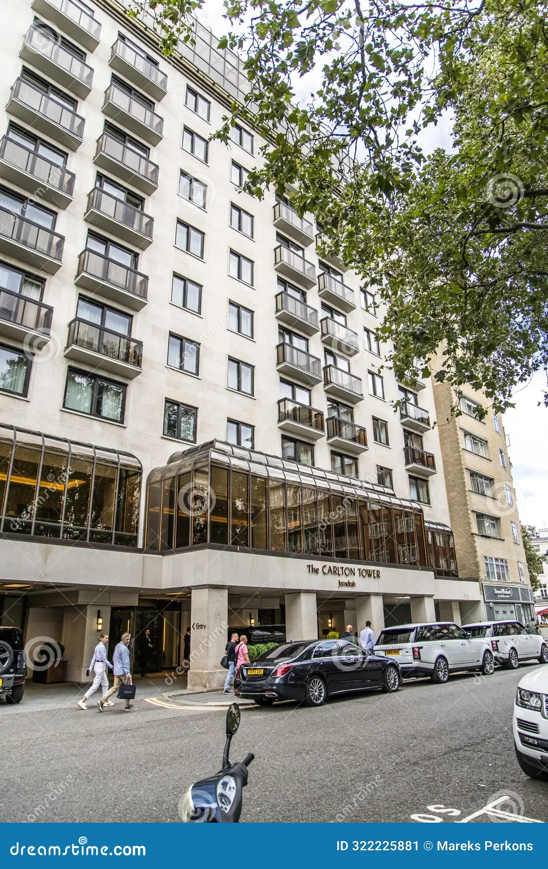 Jumeirah Carlton Tower — photo 1