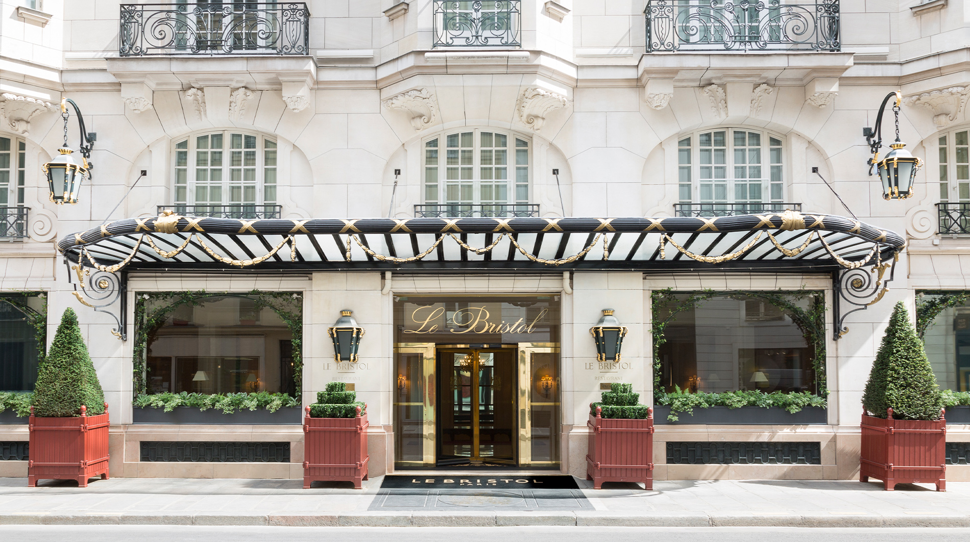Le Bristol Paris — photo 3
