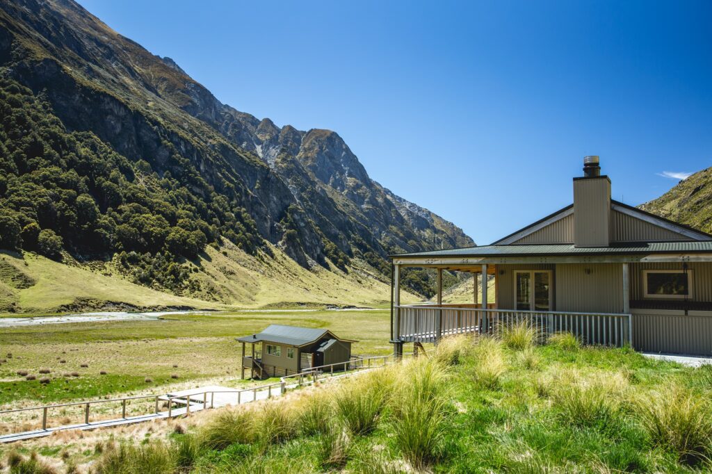 Minaret Station Alpine Lodge — photo 1