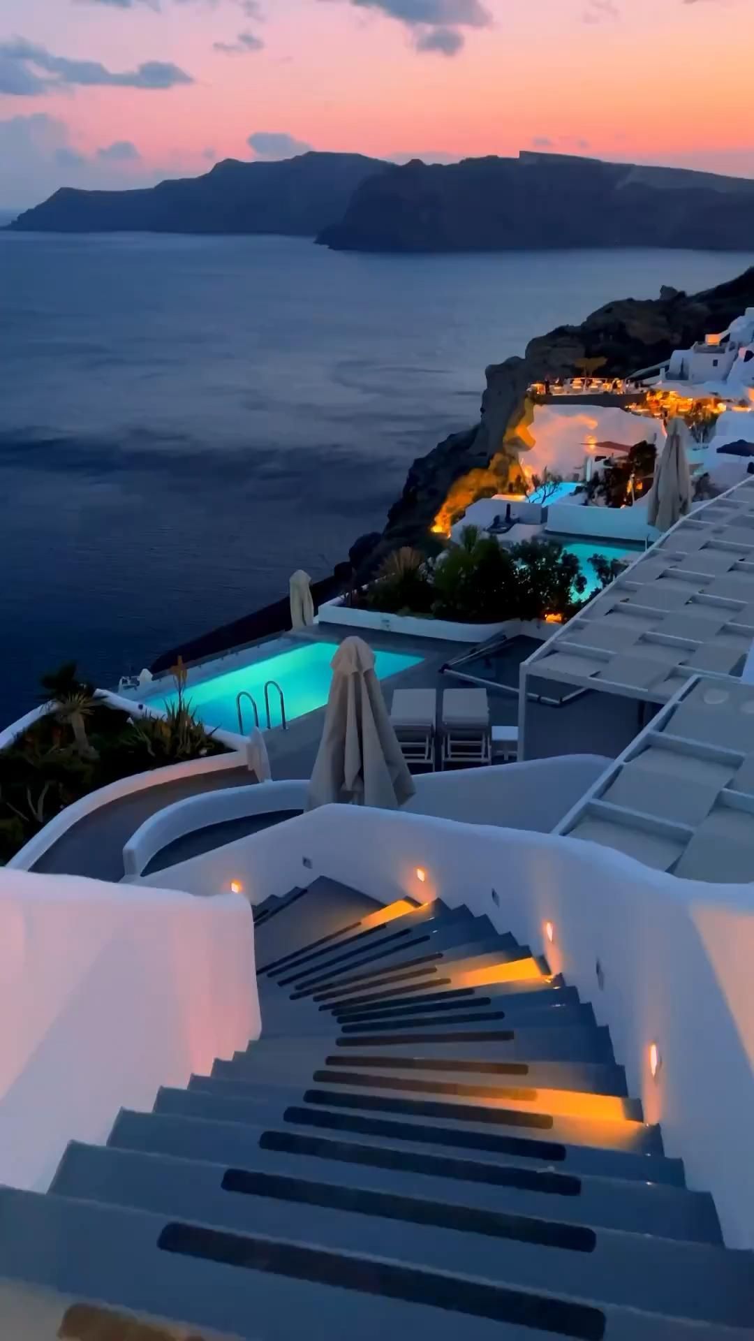 Oia Sunset Cliff Palace (Wing 2) — photo 1