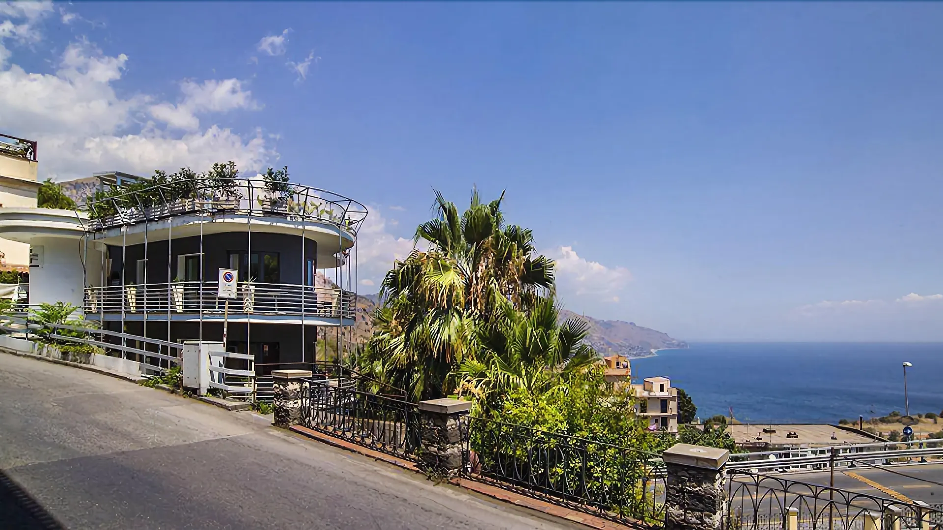 Palazzo Naxos Taormina — photo 1