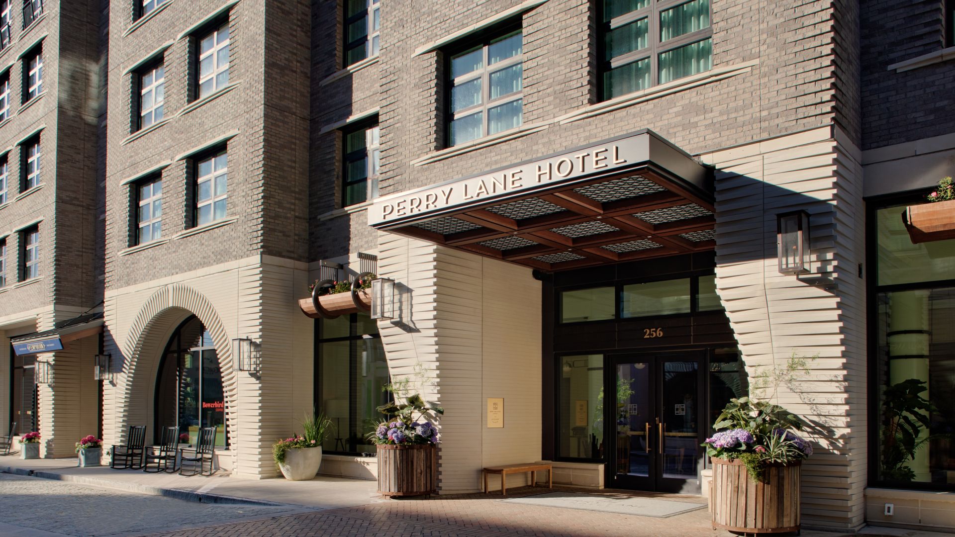 Perry Lane Hotel, Luxury Collection — photo 4