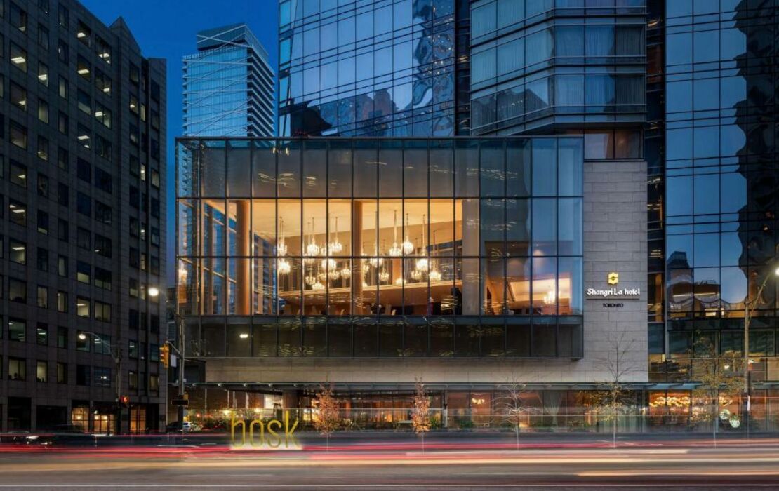 Shangri-La Toronto — photo 1