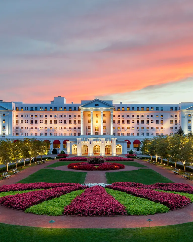 The Greenbrier — photo 2