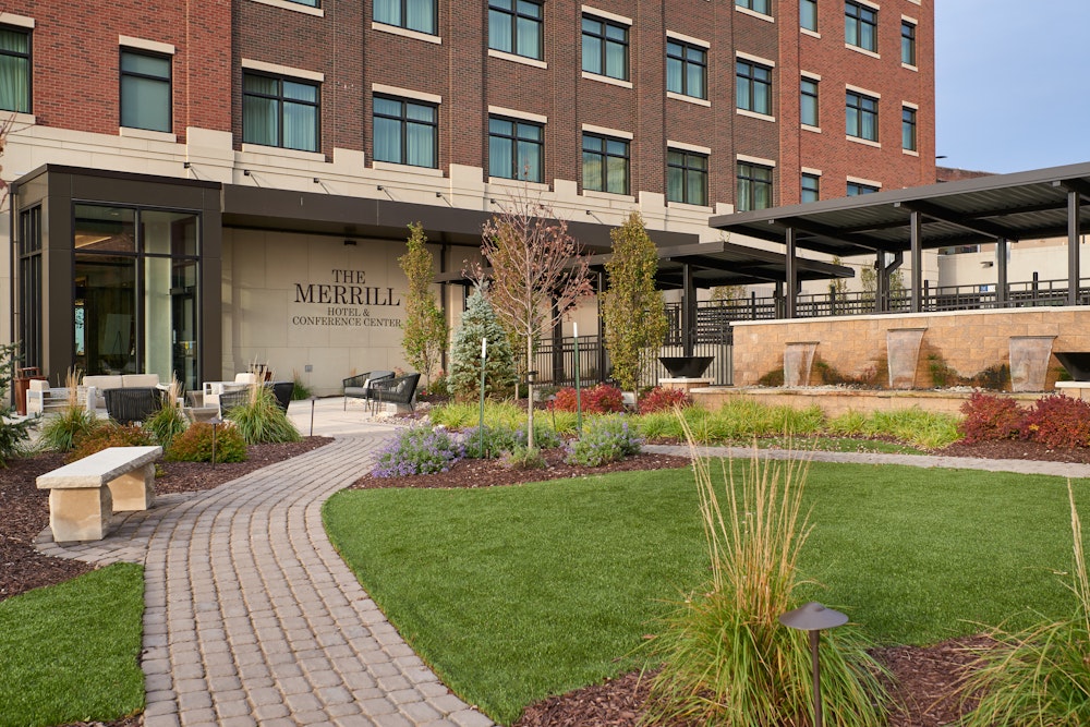 The Merrill Hotel, Muscatine, a Tribute Portfolio Hotel — photo 1
