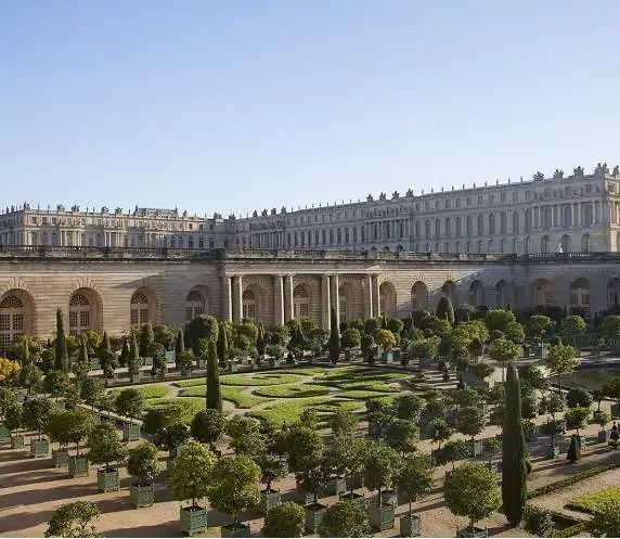 airelles-chateau-de-versailles-le-grand-controle — gallery-3
