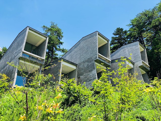 Hoshinoya Fuji Glamping Resort (Residence Wing 3) — photo 2