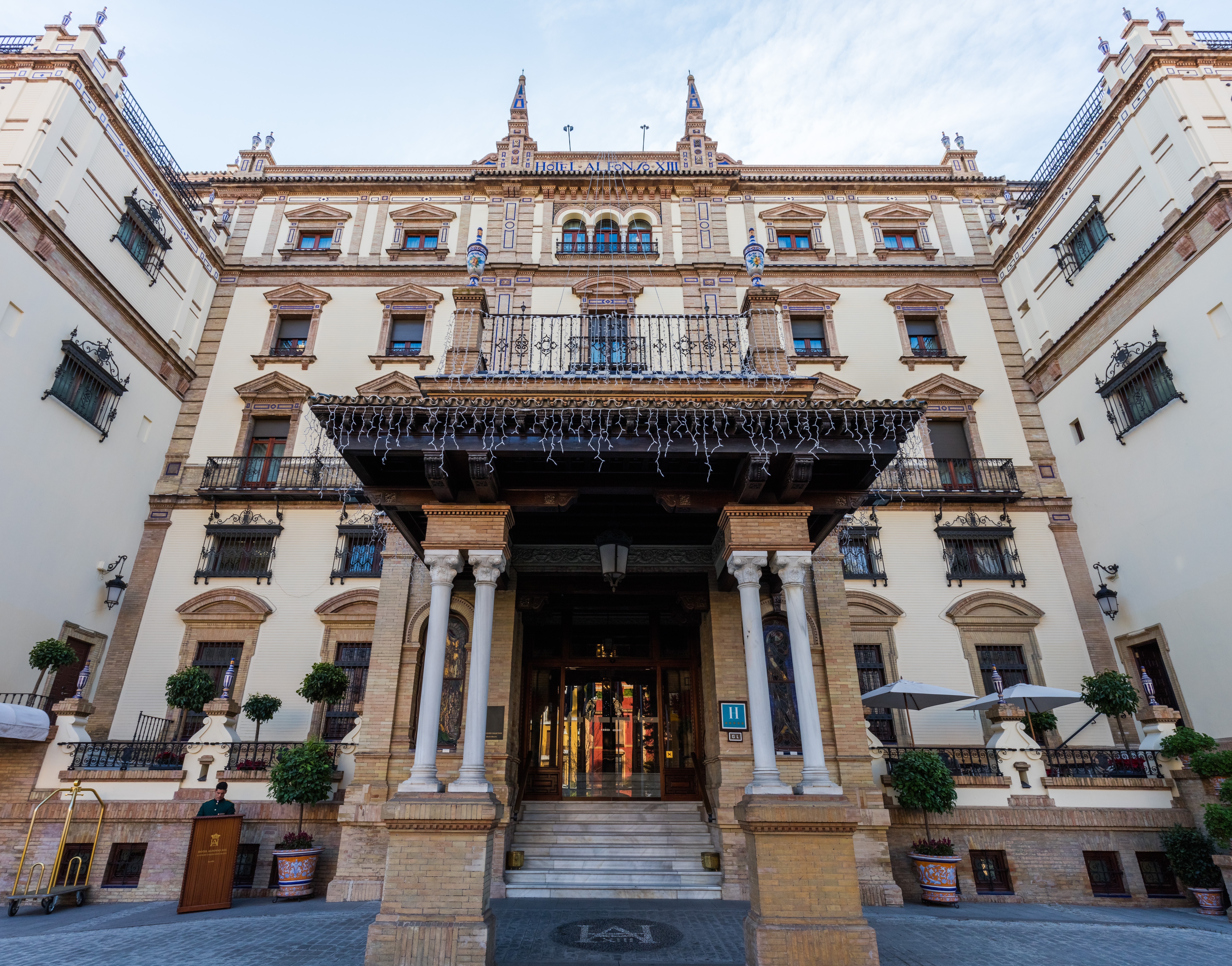 Hotel Alfonso XIII Seville — photo 1