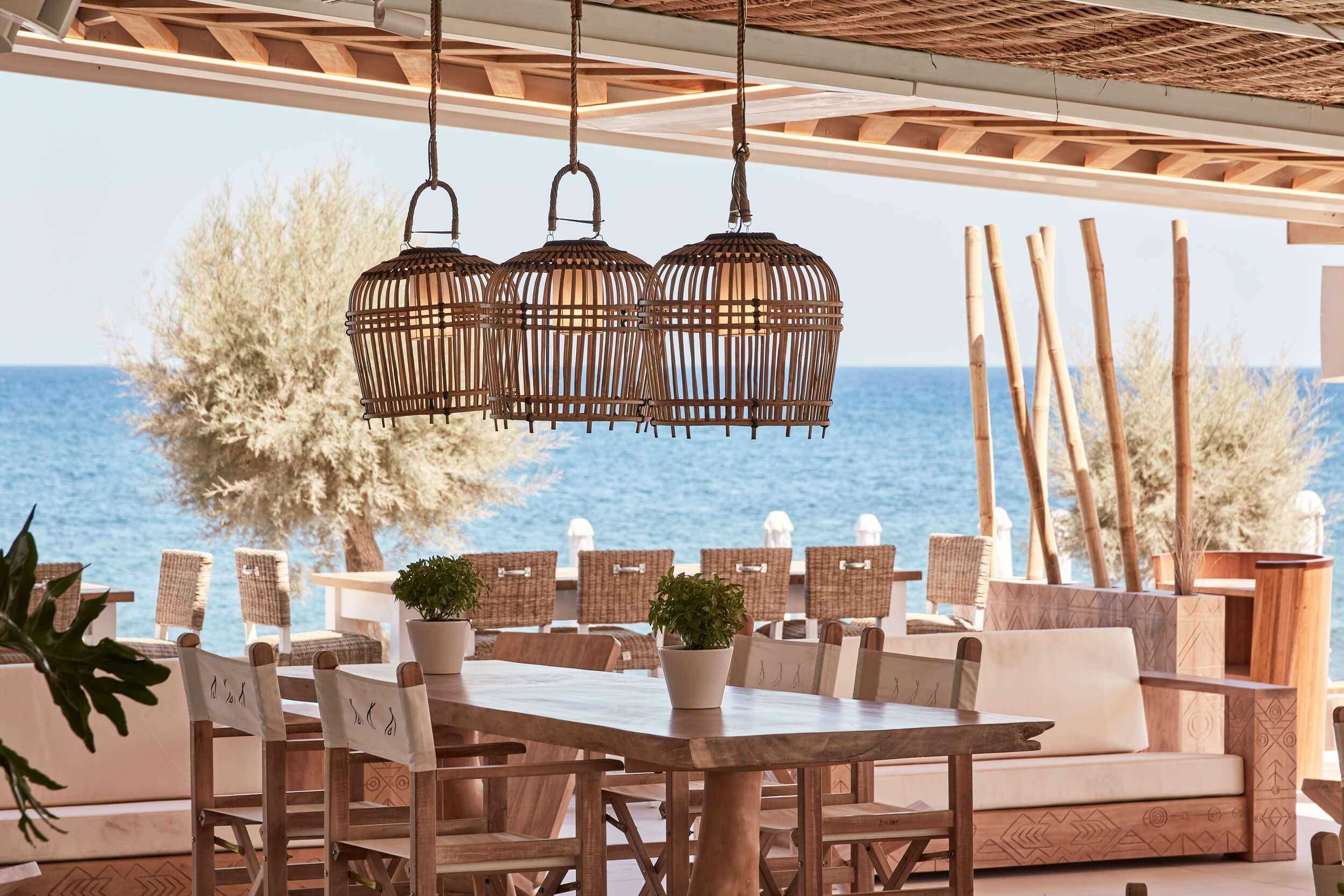 nikki-beach-resort-spa-santorini — gallery-4