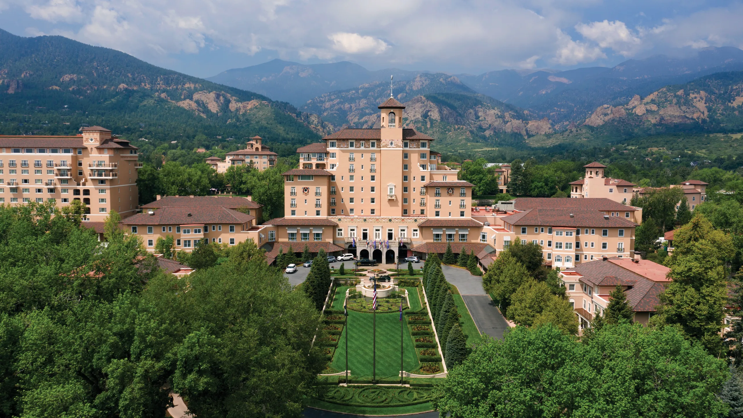 The Broadmoor — photo 3