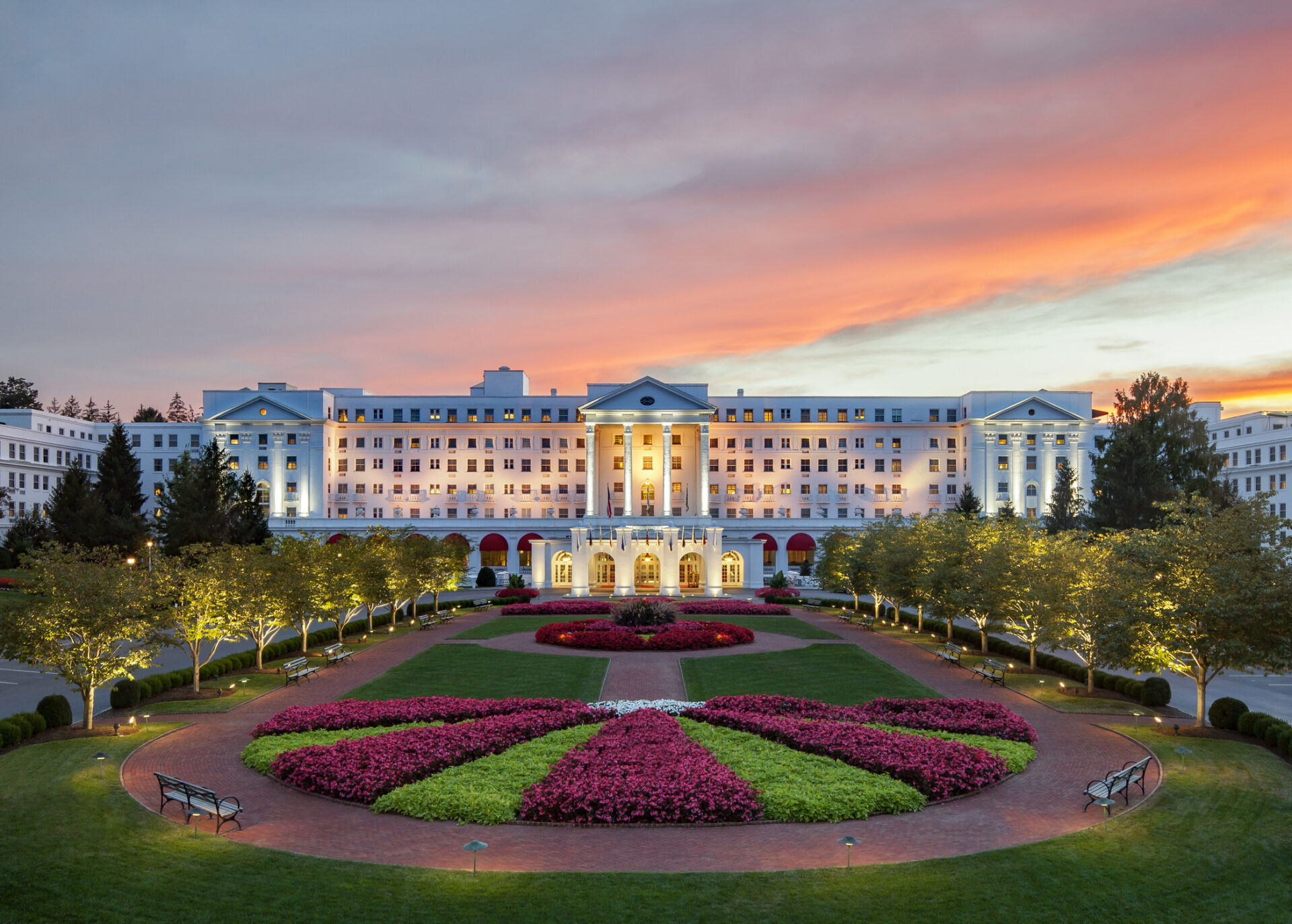The Greenbrier — photo 1