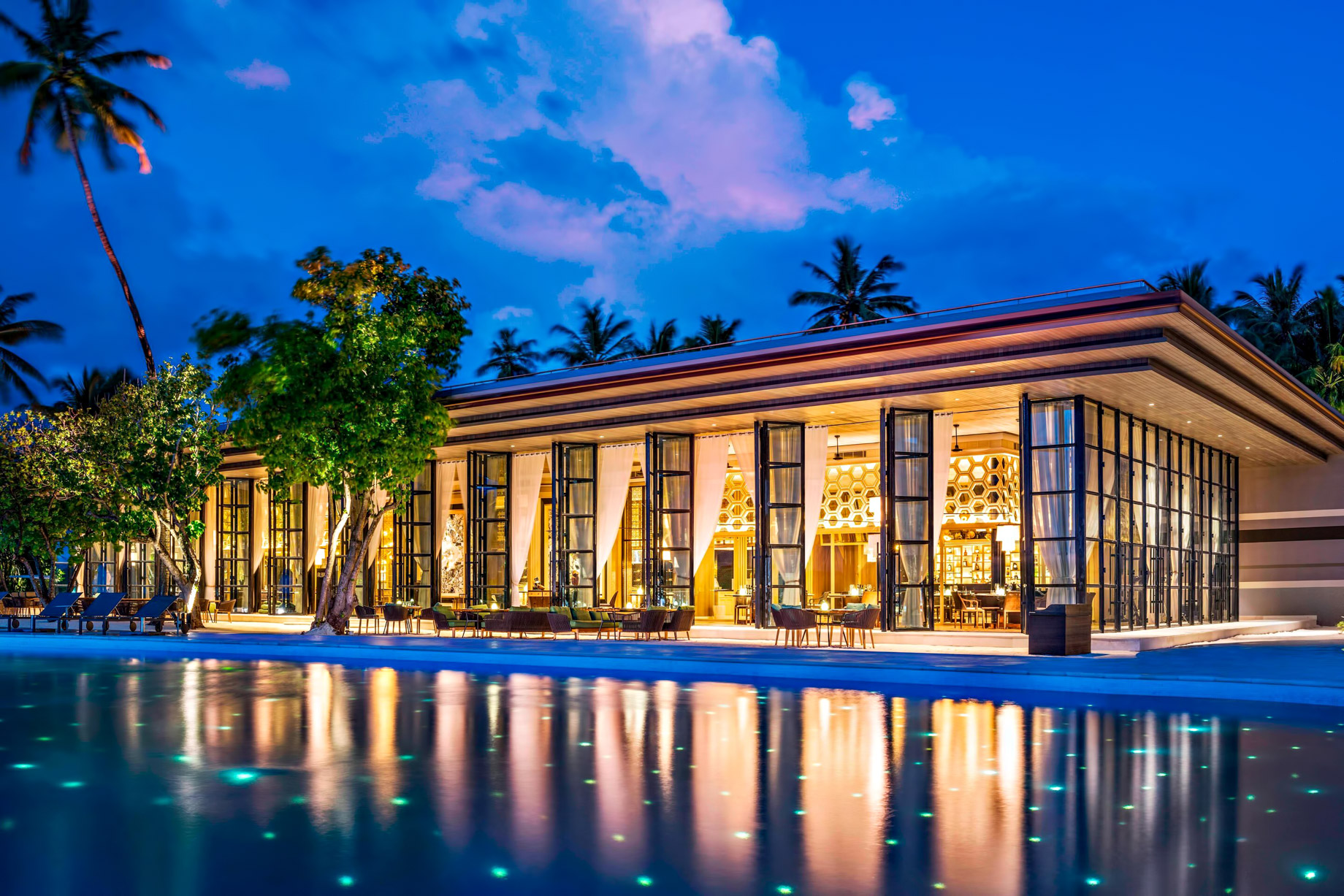 The St. Regis Maldives Vommuli Resort — photo 4